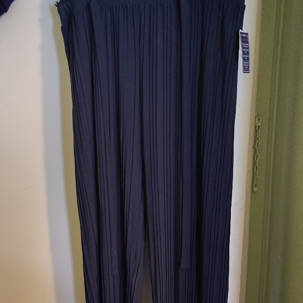 Elegant Navy Wide Leg Pants - Picture 2 of 7